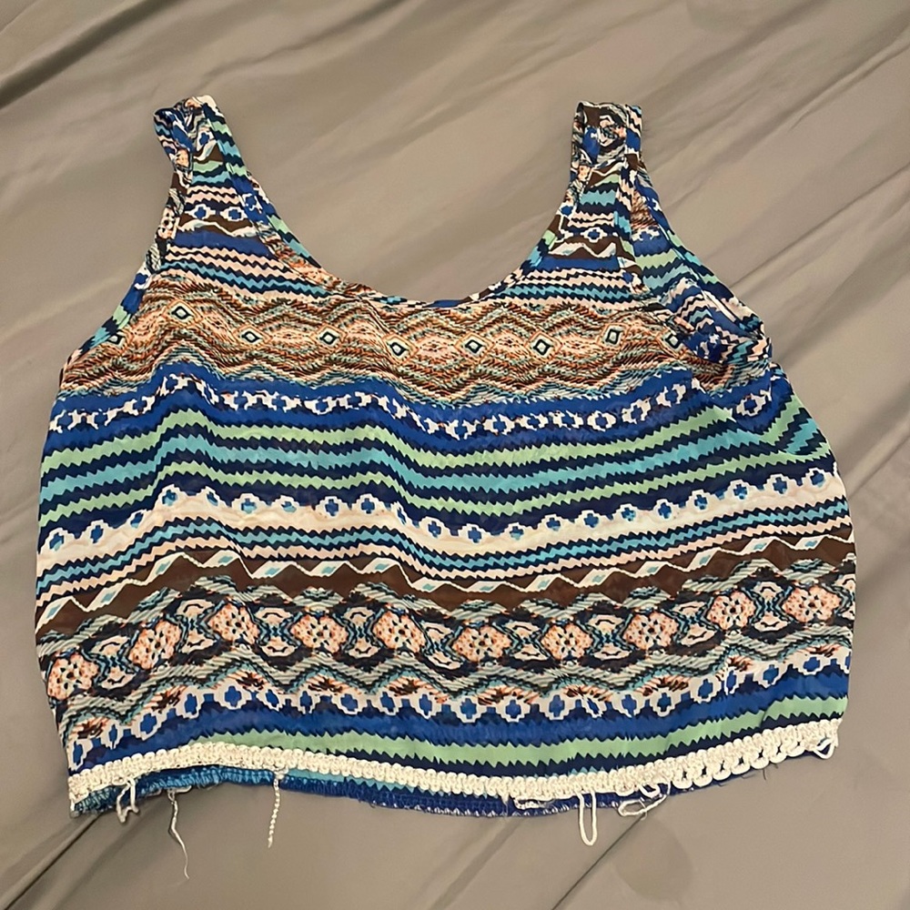 Crop top